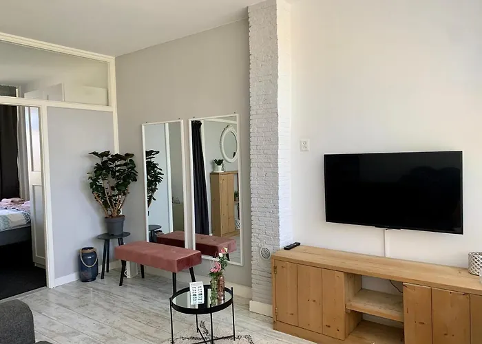 Amsterdam 2, Private Garden