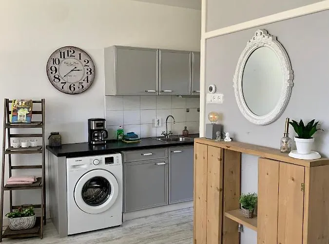 Amsterdam 2, Private Garden Апартаменты Зандфорт